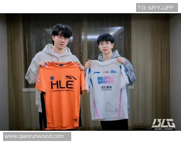 LPL春季赛中Elk表现出色赢得众多赞誉展现顶尖实力与团队默契